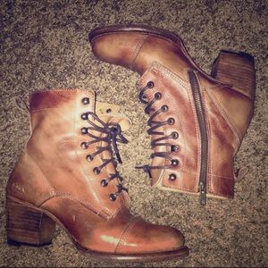 Bed|STU Blocked Heeled Boot